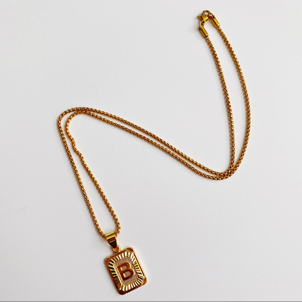 B Monogram Necklace 20” PERFECT CONDITION, NEW